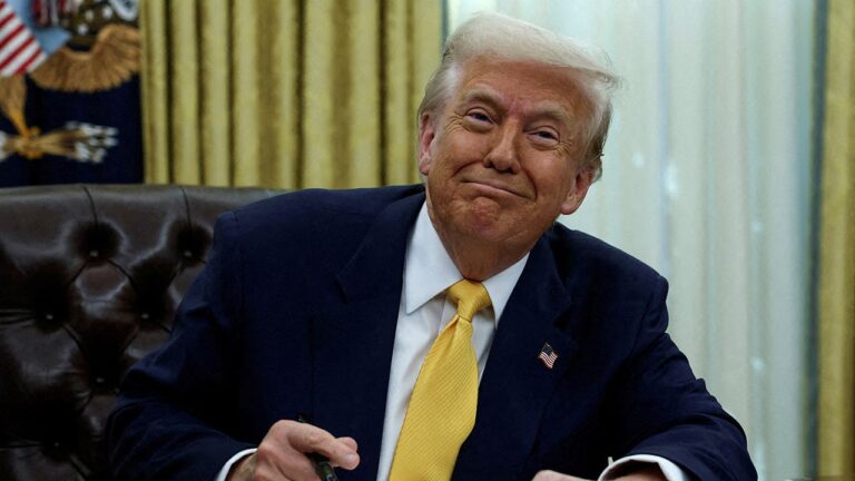 donald trump us president oval office