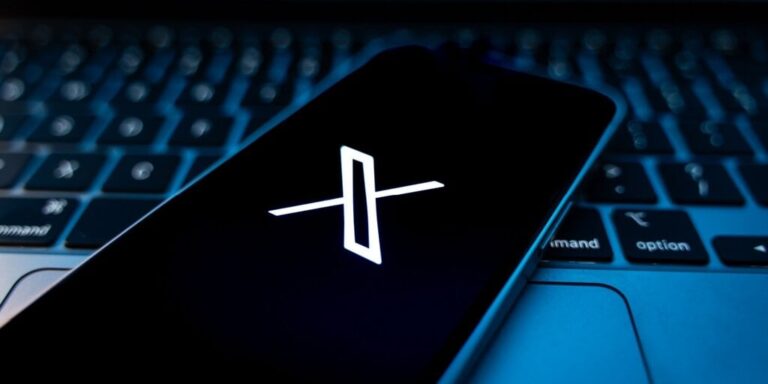 twitter x logo smart phone elon musk gID 7